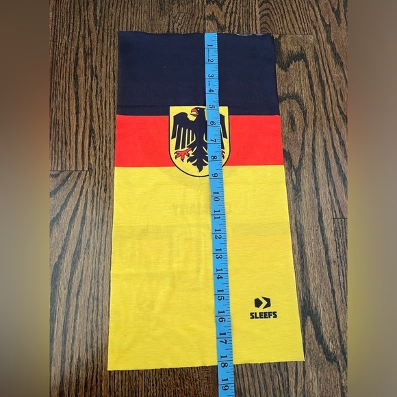 Sleefs Soccer Player Germany Kids Neck Gaiter NWOT - Picture 3 of 4